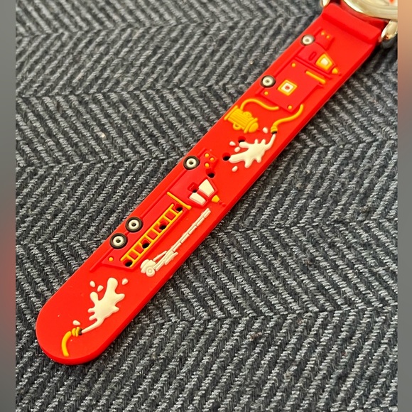 Brand New Kids Watch 3D Cartoon Silicone Stainless Steel Water Resistiant - Picture 4 of 5